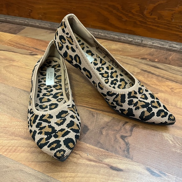 STEVEN by Steve Madden Leopard Print Flats - Picture 3 of 8